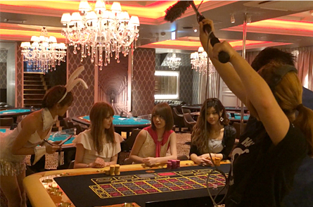 大阪難波 カジノ&バニーBAR Jack&Queen