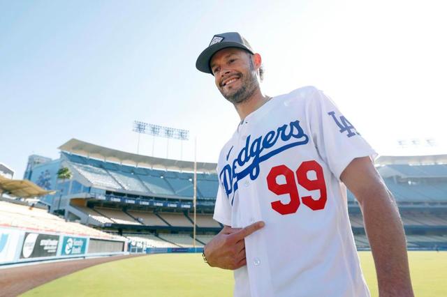 ドジャースが右腕ケリーを獲得、3年約28億と米報道、Rソックス世界一に貢献Full-Count