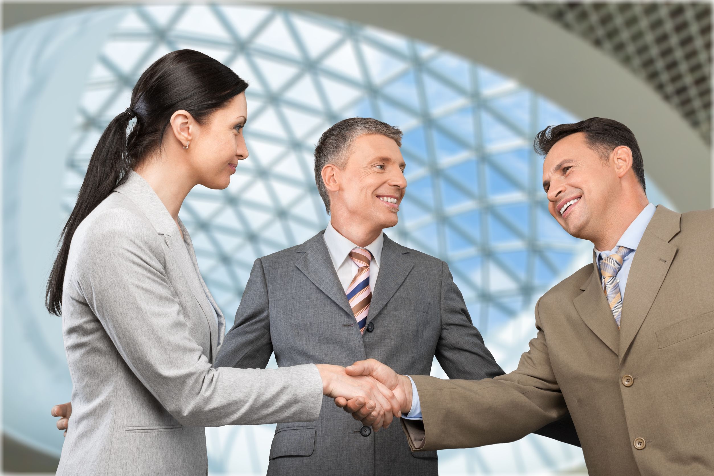 新入社員にビジネスマナーを教えるときの3つのポイントと注意点オンライン研修・人材育成 - Schoo スクー 法人・企業向けサービス