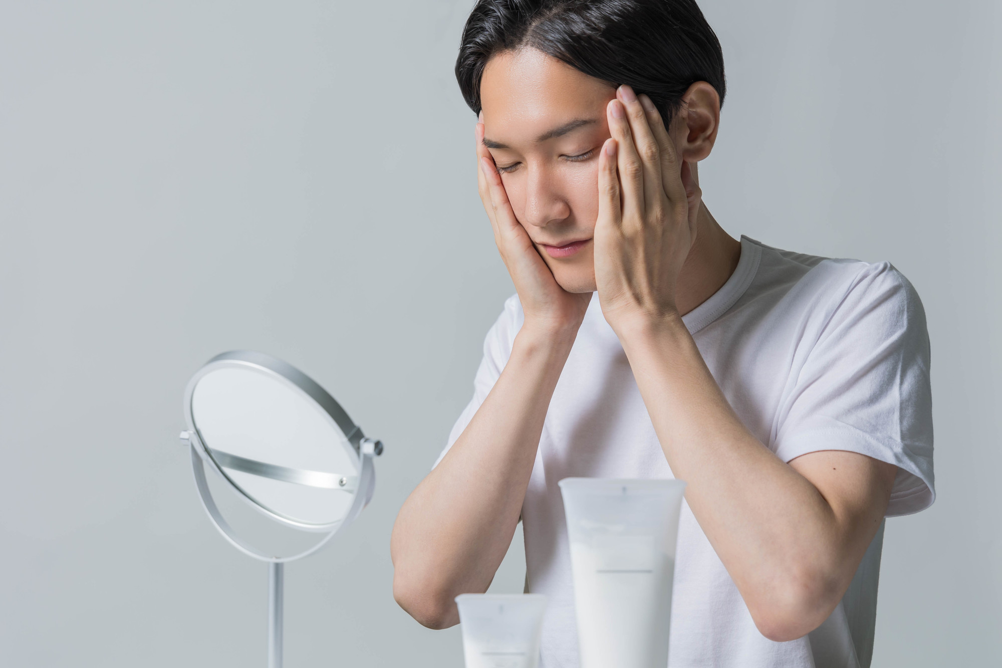 Z世代向けのメンズ化粧品「メンコス」 男性のメイクへの心理的ハードルを下げる戦略とは _流通・小売業界ニュースサイト ダイヤモンド・チェーンストアオンライン