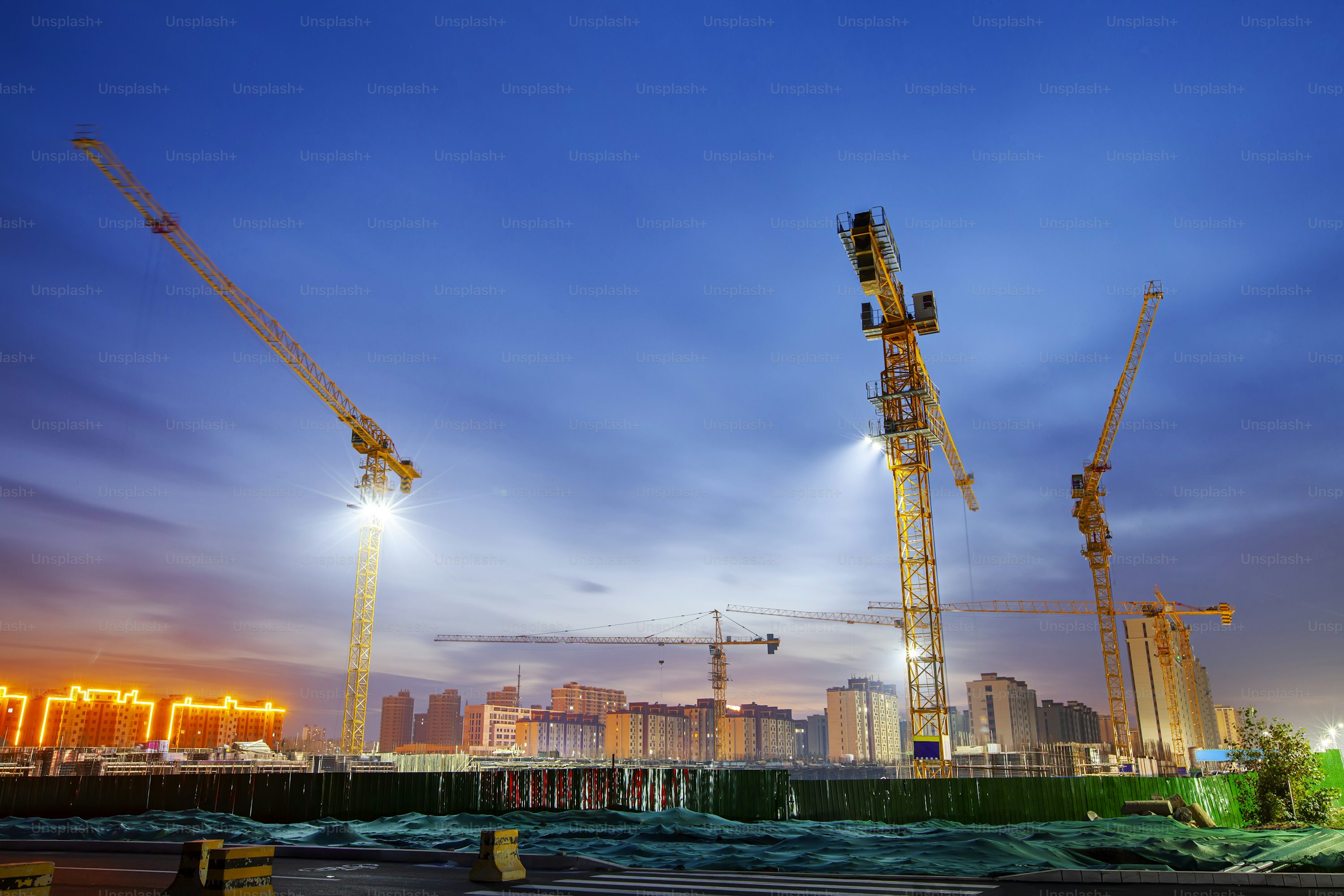 建設工事定期撮影ドローン撮影株式会社ホバリング