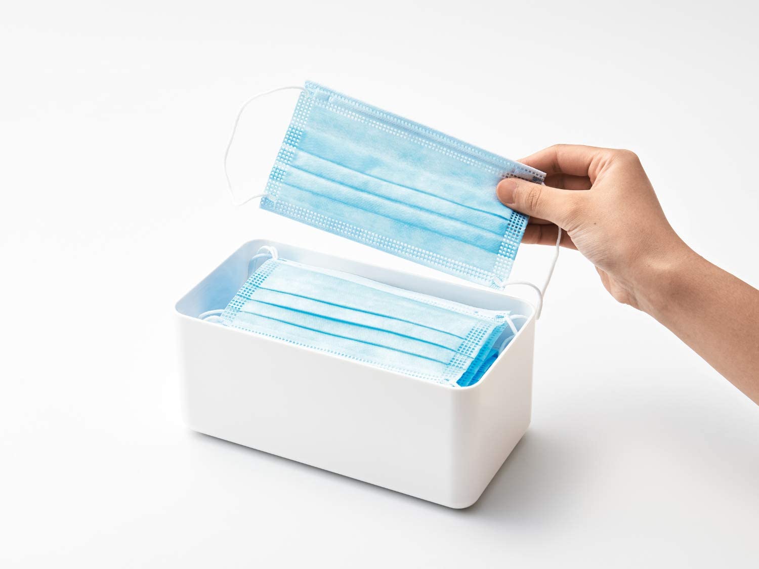 ダイソー 「試してみる価値大！」材料はたった３つだけ！高見えマスク収納アイデア ベビーカレンダ