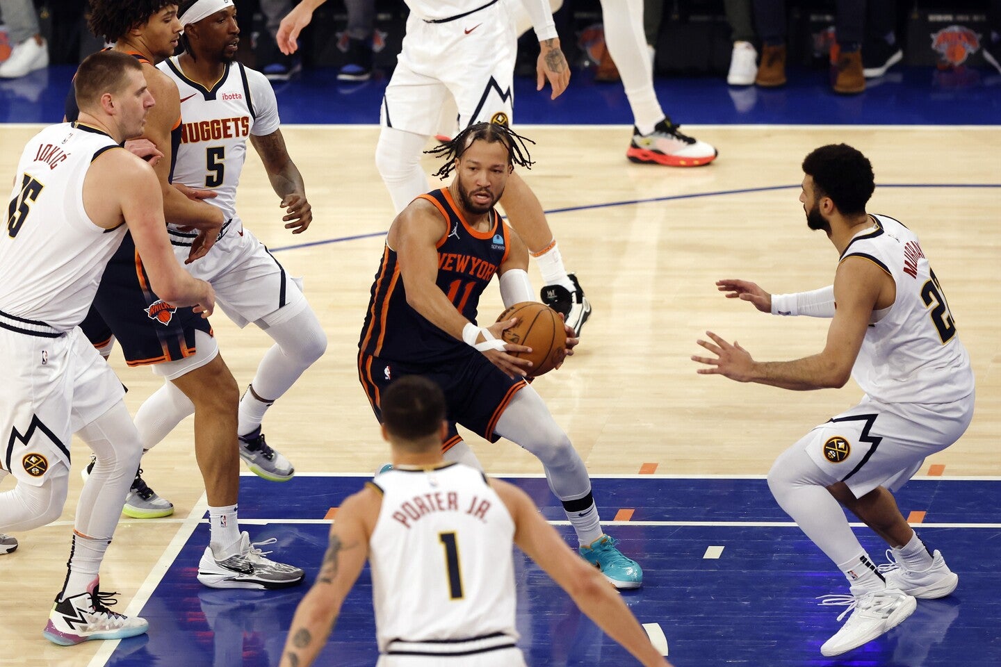 2024-2025 NBA選手の年俸ランキング！レブロン・ジェームズや八村塁の順位は？NBAプレイヤー・サラリースポカレブログ