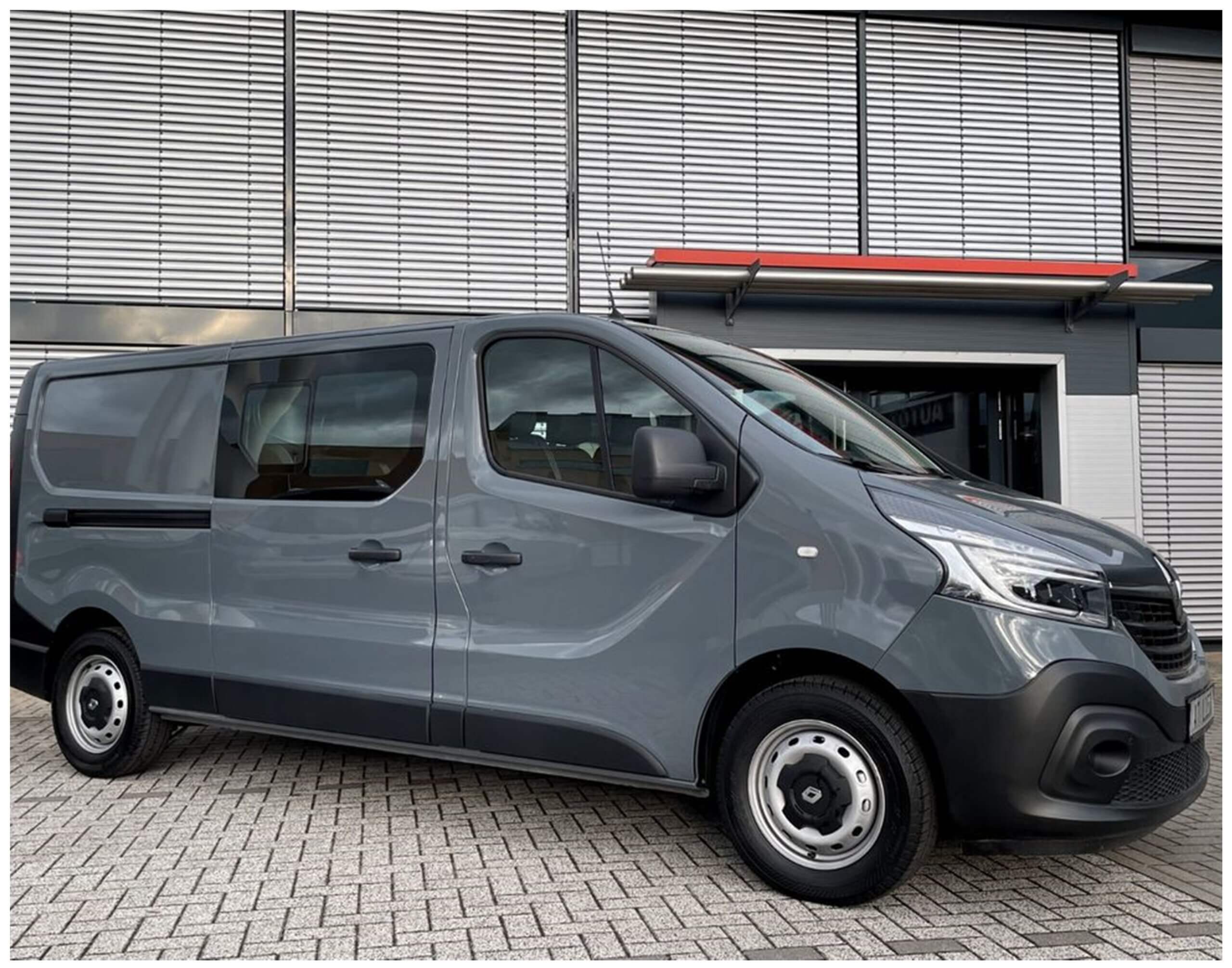 外車中古セダン選びの極意！失敗しない5つの秘訣トップランク・マガジン納得が導く、最高の選択を