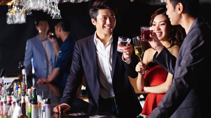 ORIENTAL LOUNGE 町田店 あなたに、ニュースが生まれる場所 ◾︎住所：東京都町田市原町田６丁目７−８ Tip's町田 4階◾︎電話番号：042-860-6142 ◾︎営業時間 日～木 19:00～翌4:00 金・土 18:00～翌5:00 ◾︎定休日：なし 年中無休◼全国36店舗展開 ◼全店公式