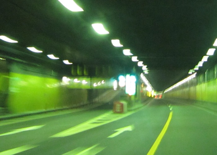 東京駅八重洲口の地下に首都高の「乗客降り口」がある？ 今年4月上旬から長期通行止めになる八重洲線のひみつ。 川辺謙一の「道路の科学」Vol.5KURU KURA くるくら