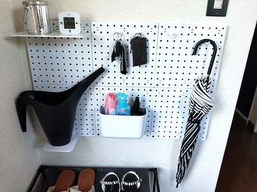 DIY ダイソーのパンチングボードで編集環境改善大作戦！ ダイソー diy 100均 工作 日曜大工 アレンジ パンチングボード 改造 ビフォアアフター YouTubeぱぱちん - ぱぱちんday's こんなん出ましたけど