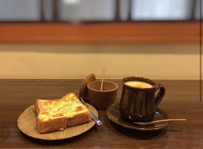 モトコーヒー でプリンとトーストを食べてみた！ 北浜かけあし！スイーツブログ