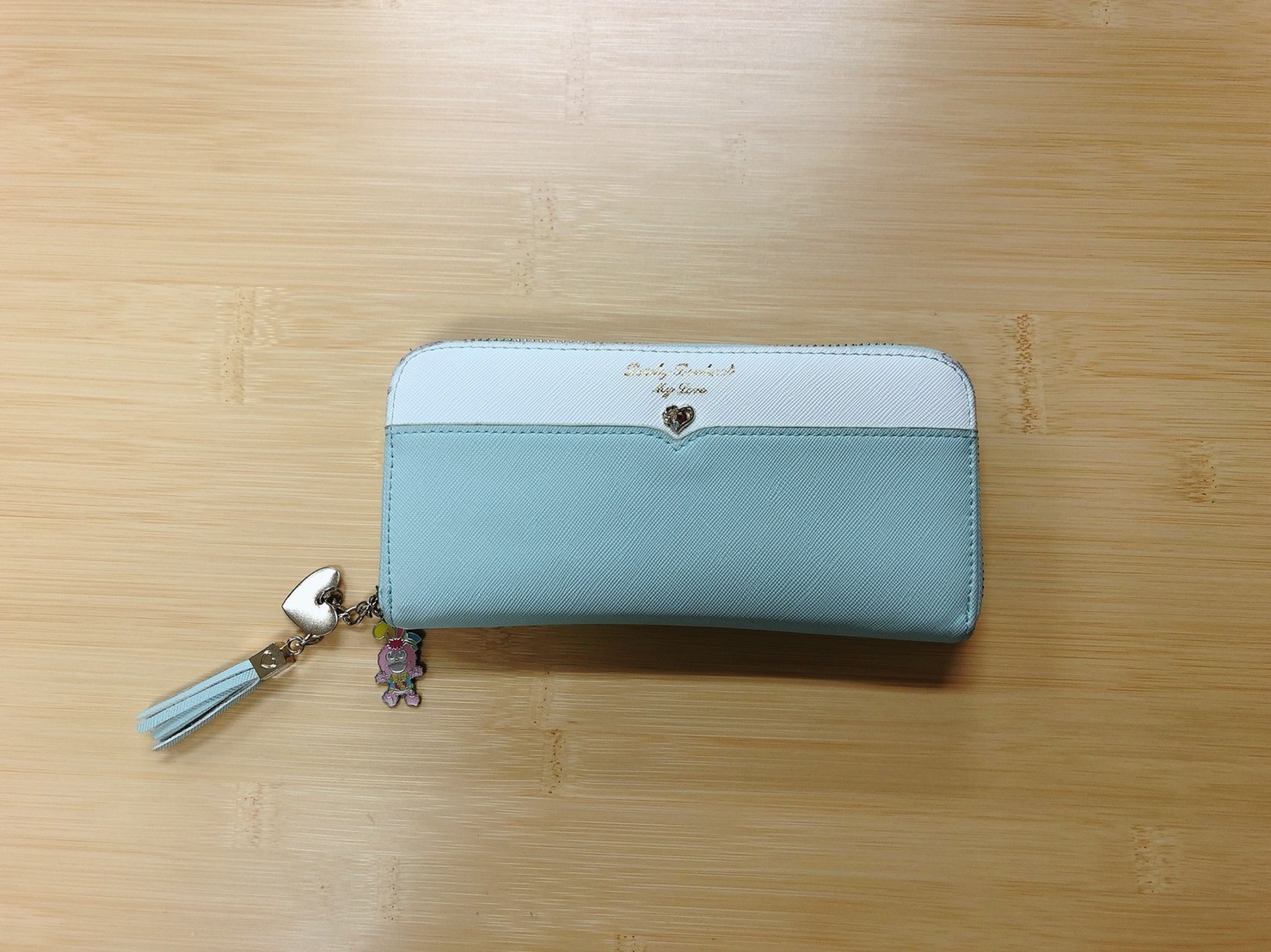 大学生の彼女へのプレゼントに！人気の財布ブランド15選今すぐプレゼント