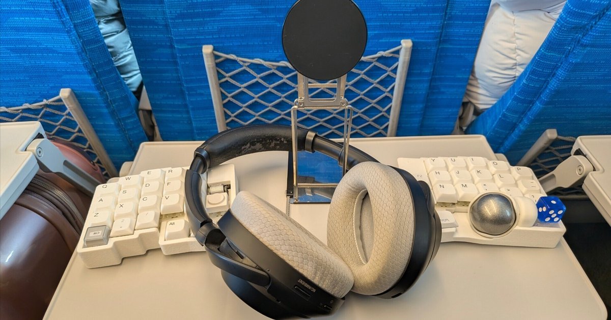 新幹線車内で利用できるテーブルの写真素材71983602- PIXTA