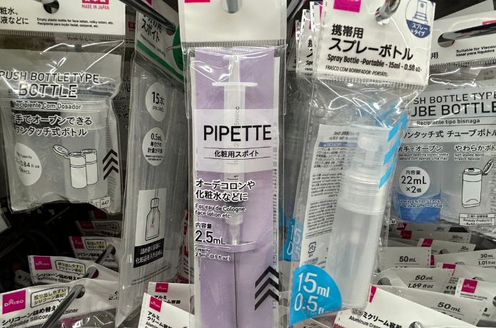 ガンプラにおすすめ ダイソーで買えるディスプレイスタンド