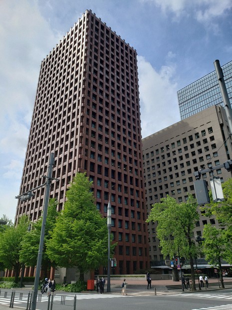 建て替え工事中の、「東京海上日動ビル本館・新館」の様子 2023年7月2日撮影 - 再開発調査兵団