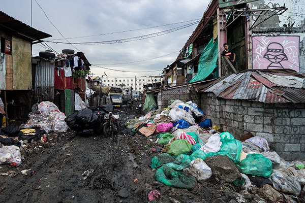 フィリピン・マニラ 東南アジア最大のスラム街ハッピーランド＆スモーキーマウンテンのリアルYuko_ih_bkk.phバンコク🇹🇭☞マニラ🇵🇭在住 旅好きママの海外生活記録✈︎