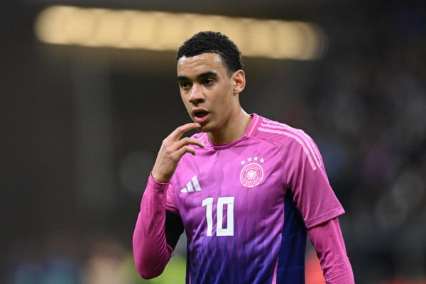 PS5 サッカー ゲームFCバイエルンミュンヘンスーパーゴールorプレーSuper GOALBayern MünchenEASPORTS FC ◇ サッカー → 初心者 ◇ ◇ サッカーゲーム → 世界No.１ 1回◇ Football game WorldNo.1 Winner スーパーゴール◇スーパープレー