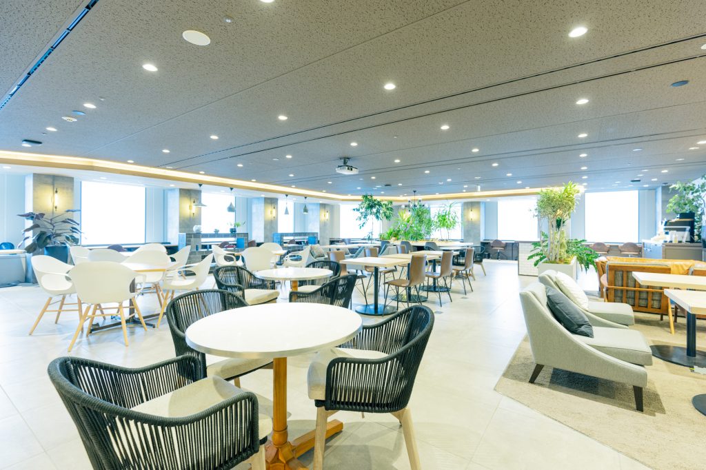 ８坪の小さなカフェを立ち上げる時に考えなくてはならないこと。お客さんは何人来るのか。収入の見込みは