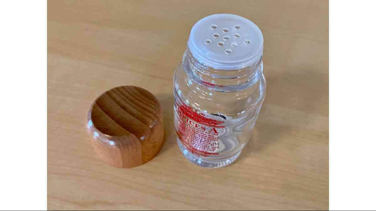 ダイソーのプラスチック小瓶をキラキラカラフルに大変身！！gamiのものづくり日記〜ワクワクする毎日は自分で作る