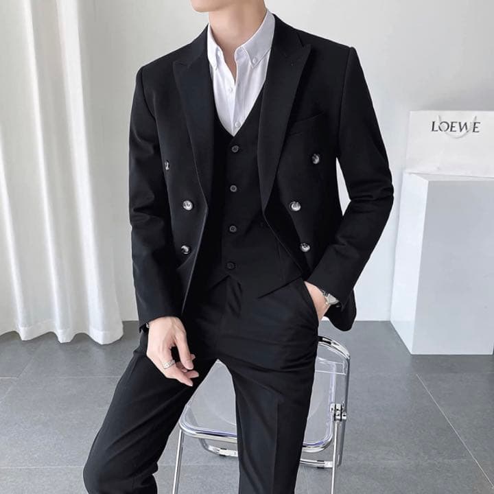 ダブルスーツの魅力とは？シングルスーツとの違いやお洒落に着こなすコツをシーン別に紹介 - ENJOY ORDER Magazine