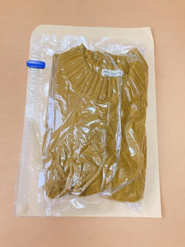 メルカリにおすすめ 服をきれいに梱包する方法 - お役立ち記事梱包材 通販No.1 ダンボールワン