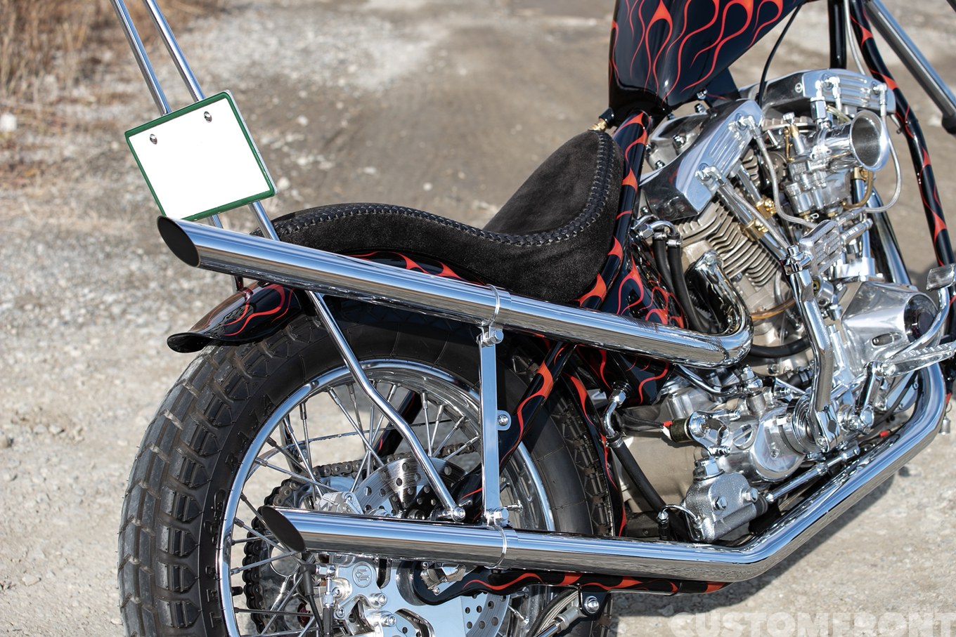 おしゃれなバイクガレージ!自宅の庭に自分だけの秘密基地│LOVE HARLEY