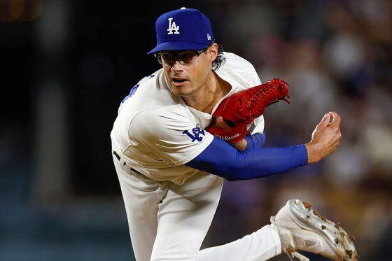 武闘派」ジョー・ケリーにチャンピオンリング贈呈 試合前にチームメートから手渡しでニッコリ - ＭＬＢ : 日刊スポーツ