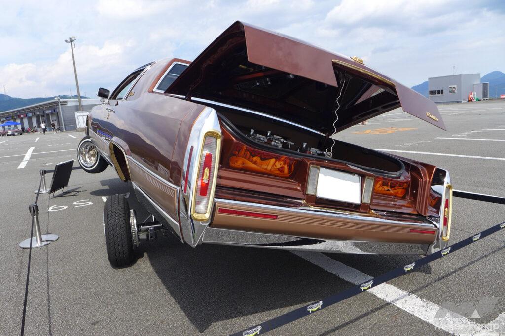 アメ車・逆輸入車・欧州車パーツを販売 カスタムから純正パーツまでキャルウイング パーツセンタにお任せ下さい。在庫5万点より格安スピード通販いたします