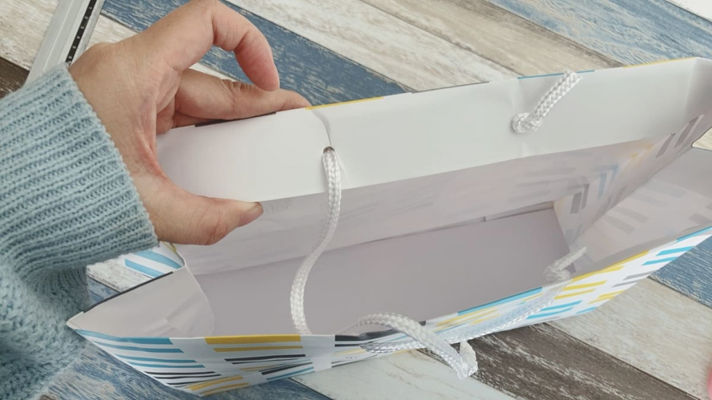 溜めた紙袋の有効活用方法 メルカリ梱包へ実家の片付けをメルカリで楽しむパラサイトシングルのブログ