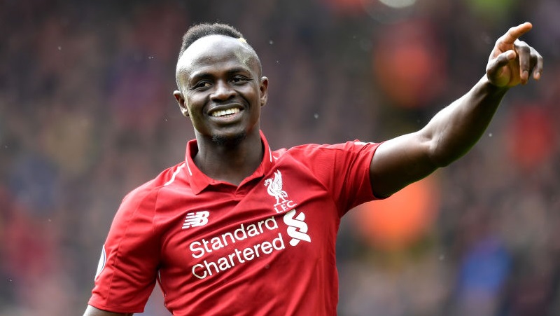 年俸60億円のサッカー選手が割れたスマホを使い続ける「深すぎる」たった一つの理由。人生言葉サディオマネ名言