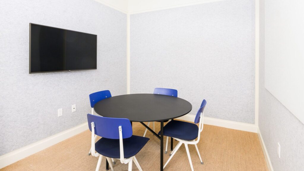 Web会議システム比較7選、基本知識・シェア上位ツール・選び方のポイント解説 ビジネス+IT