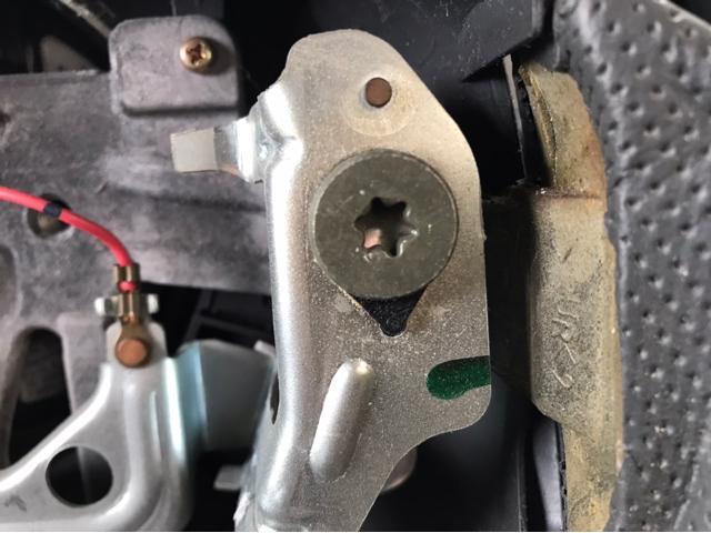 勝手に鳴るクラクション修理 リテイニングフレーム交換 ポルシェ ボクスターオープン ・986 by こるまろ - みんカラ