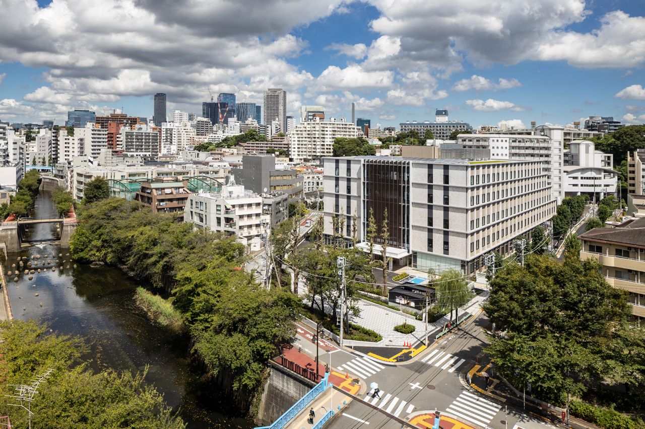 目黒区総合庁舎＝旧千代田生命本社ビル