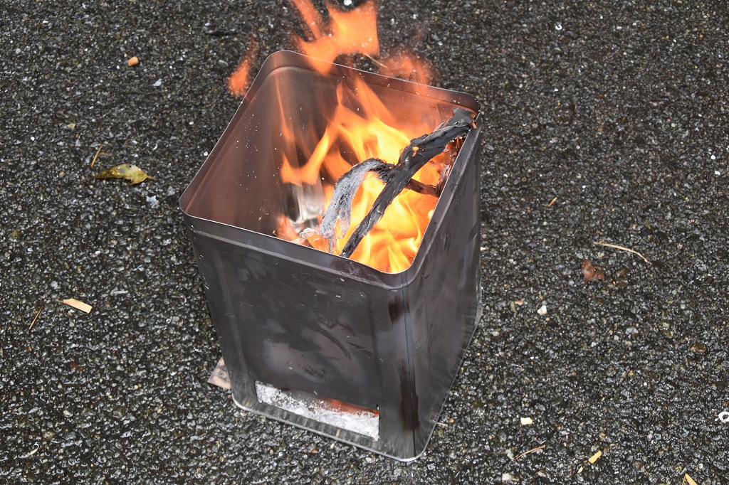 tab. 二次燃焼ストーブ 缶ストーブSE ta-001 焚き火台 ウッドストーブ 薪 ストーブ 木炭 七輪 練炭 火鉢 コンパクト :輸入バイクパーツ卸ツイントレード - 通販 - Yahoo!ショッピング