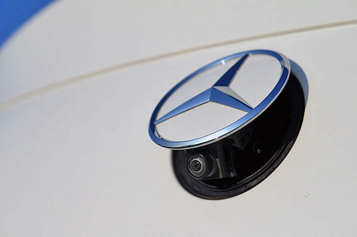 メルセデス・ベンツのエンブレム「スリーポインテッド・スター」の意味とは？自動車情報・ニュース WEB CARTOP