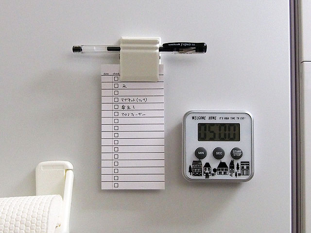 吊るす収納に対応。ダイソーで見つけたフックとクリップの二刀流アイテムギズモード・ジャパン