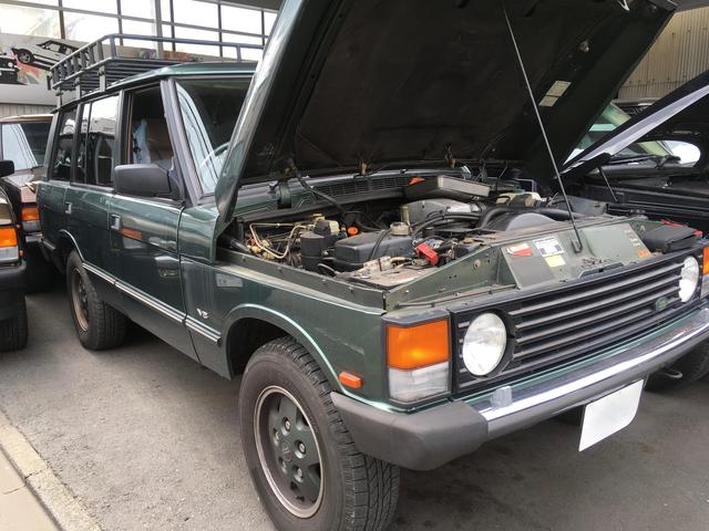 ☆入庫情報☆ 1993年モデル LAND ROVERレンジローバー・バンデンプラ 前期 クラシックレンジ オールペン済 整備多数「ラグジュアリーカー、エステートカー、パフォーマンスカー、クロスカントリーカーの４つの車の役割を１台の車で可能にする」と謳われた初代レンジ