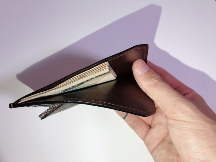 ミニマル財布レビュー L'arcobaleno ラルコバレーノ 二つ折りミニウォレットMoNomad