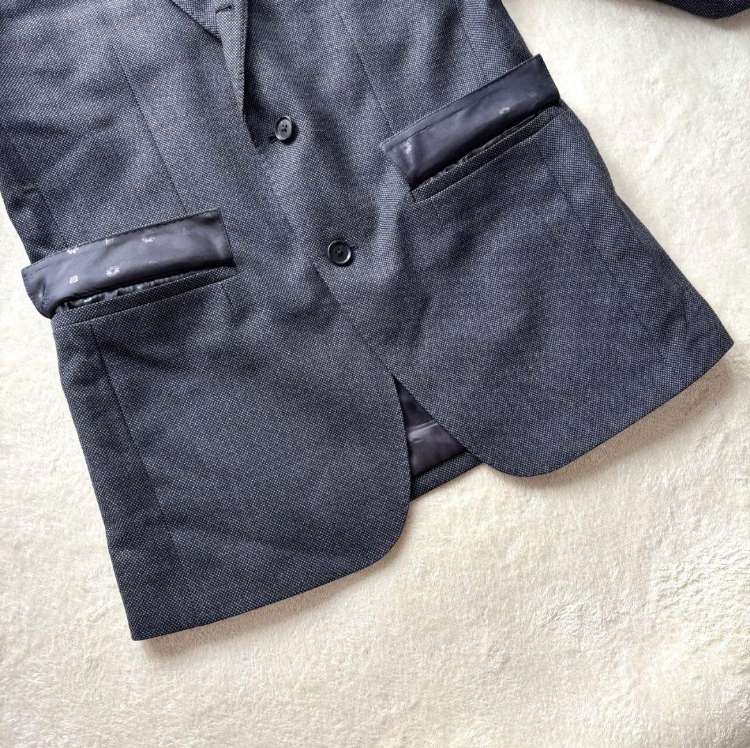 20代 ストライプシャツ×ネイビースラックス biz22aw_6093のコーディネート例ビジネス・オフィス・スマートカジュアル専門通販