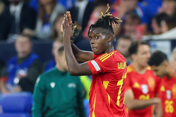 バルサはニコ・ウィリアムズと契約することで合意した