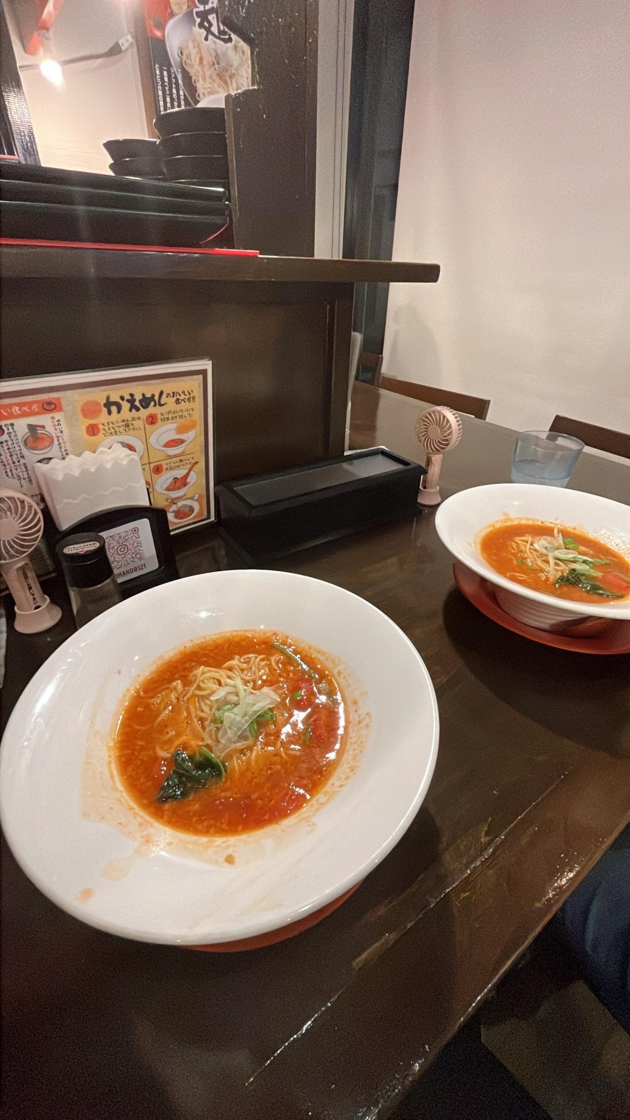 真っ赤なとまとらーめんとまこ 枚方市役所前店（枚方/ラーメン） - Retty