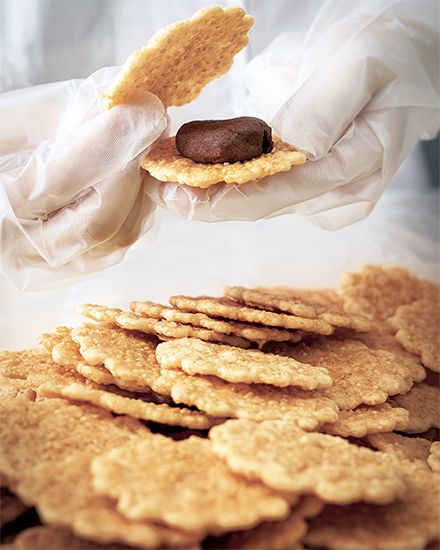 朝８時に東京駅集合！個性派お煎餅、あんこ天米プレーンと安納芋バター。 - ルコの甘味日記