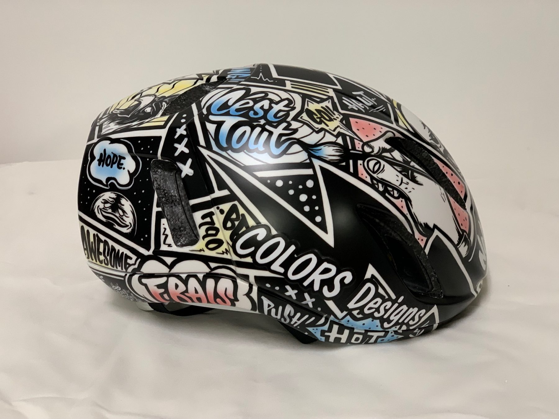 カスタムペイントショップ サードアイ ヘルメット