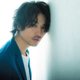 広瀬すずの兄の仕事は声優？大学生？車CM降板の可能性と飲酒運転の代償も！バズログ