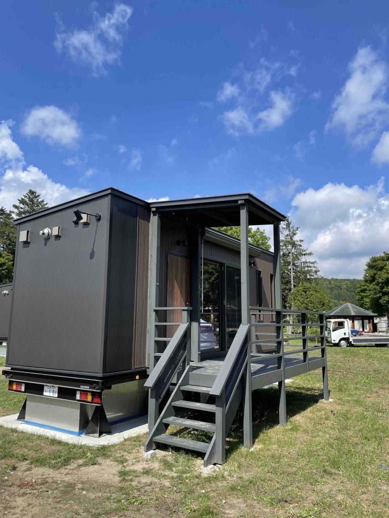 ミサワ、戸建て並みの断熱・遮音性能備えたトレーラーハウス新建ハウジング