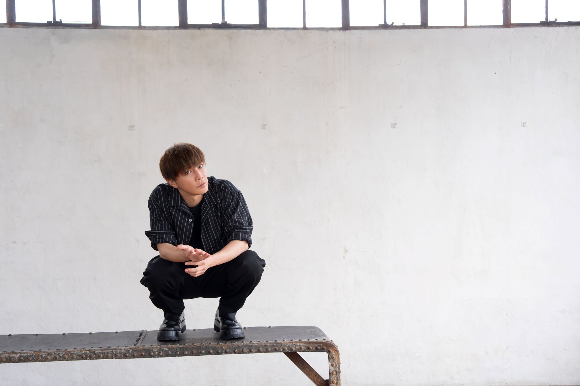 成宮寛貴が本名の「平宮博重」で8年ぶりに俳優業再開、現在配信ドラマを撮影中 今後も立て続けに出演かNEWSポストセブン