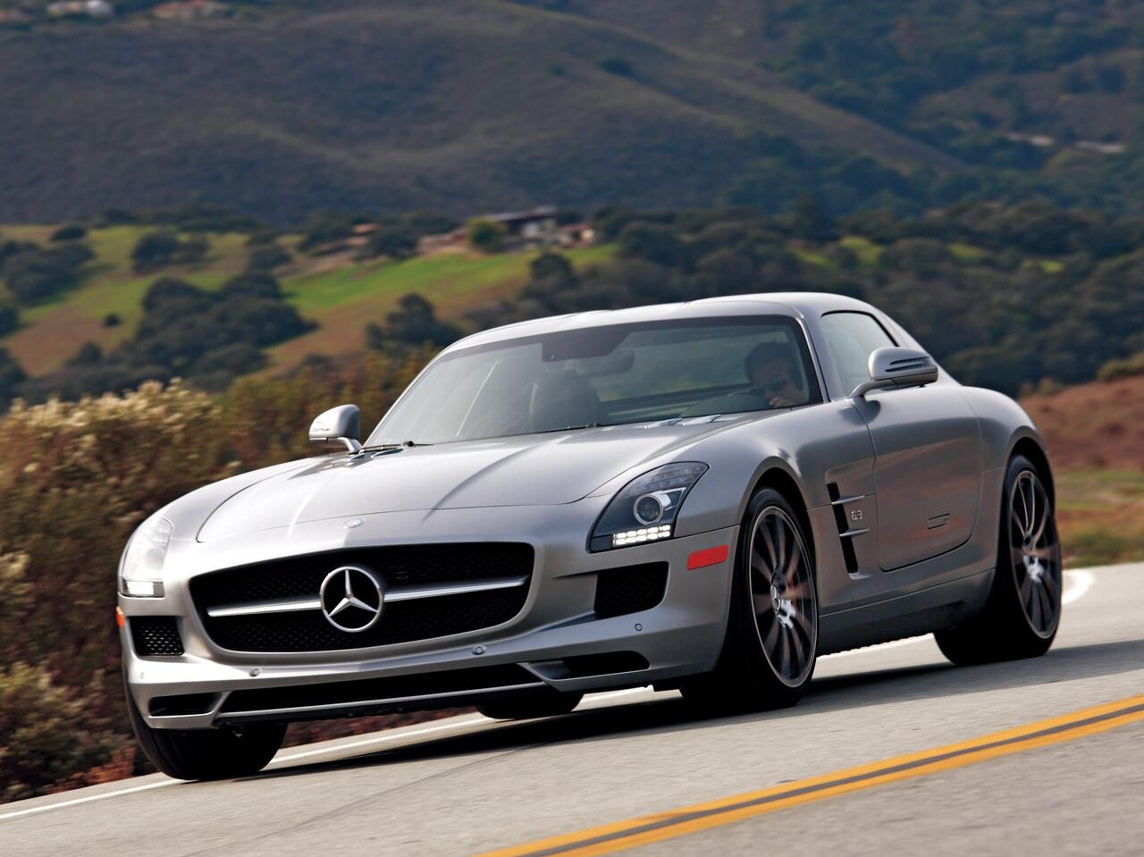 メルセデス・ベンツのスーパーカー「SLR」が復活!? コンセプトモデルとしてサプライズ登場の可能性もclicccar.com