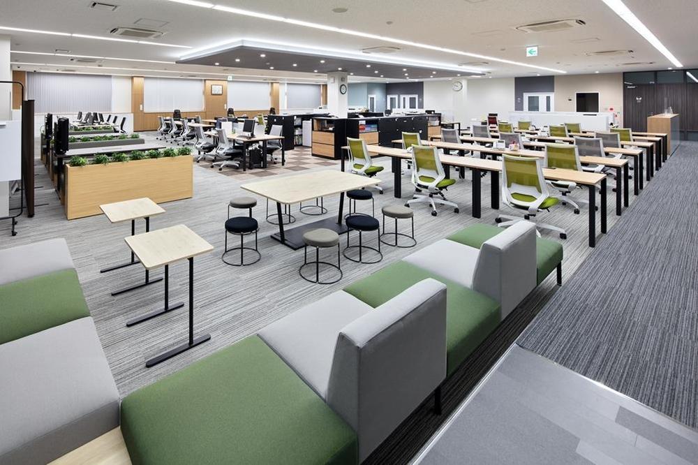 オフィス環境を整えて業務効率化!改善ポイントや注意点・メリットThink with Magazine