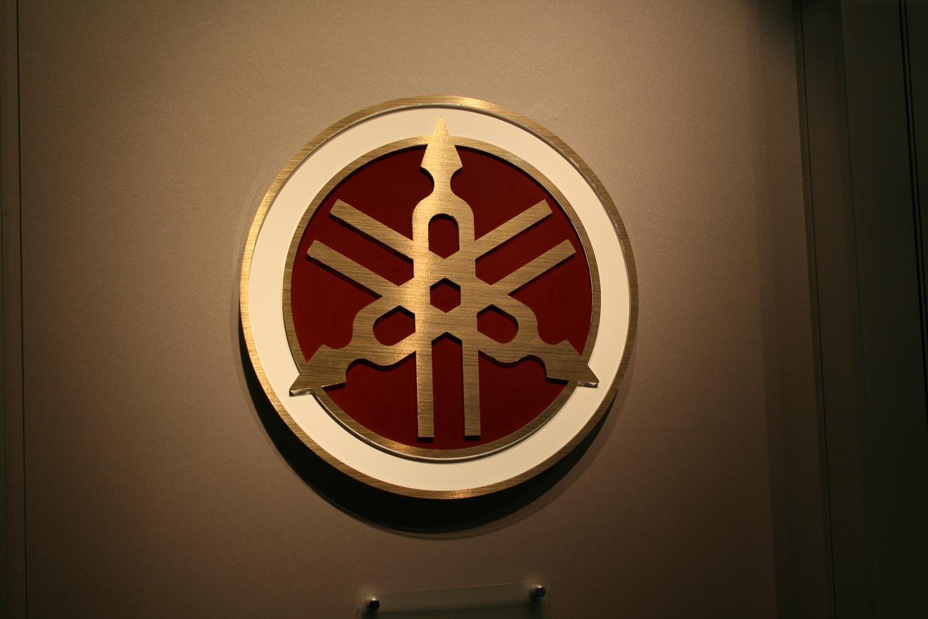 ロゴの歴史 - 企業情報 - ヤマハ株式会社