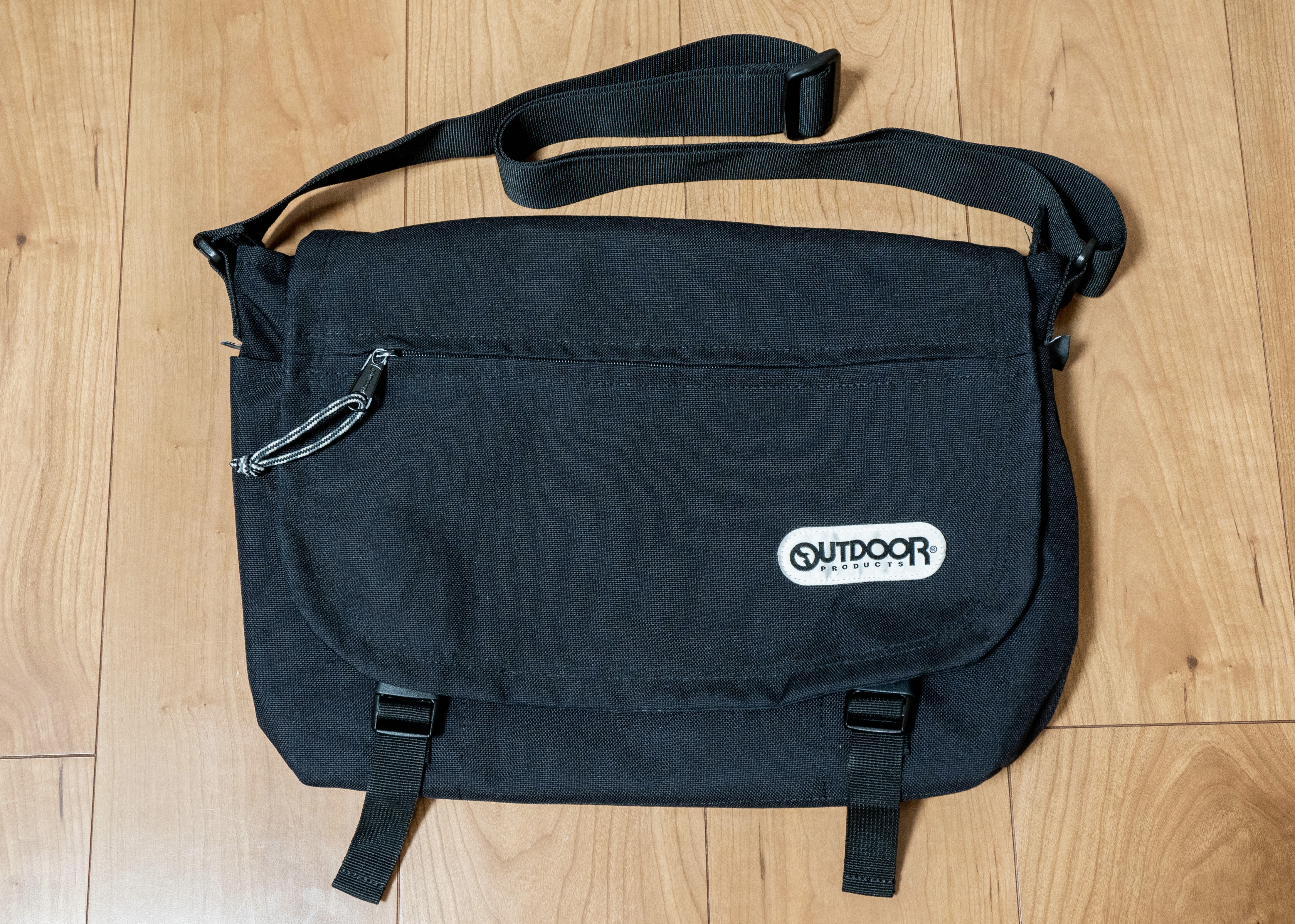 Plus盗難防止バッグ、クロスボディマルチポケット盗難防止トラベルバッグスリムスリングクロスボディ