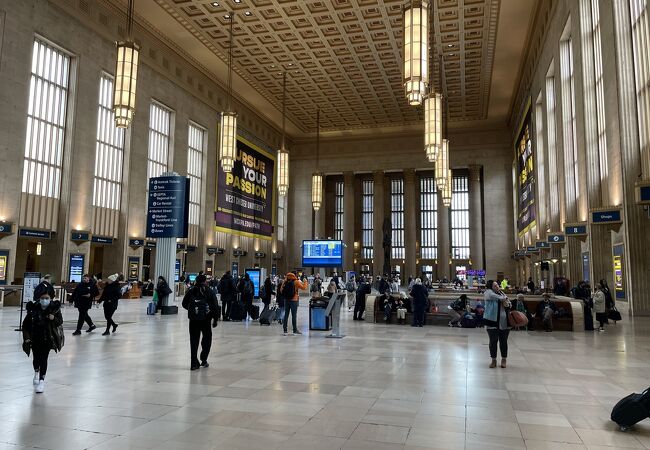 ニューヨークの駅って汚いし治安悪いって聞いてたけど・shorts - YouTube