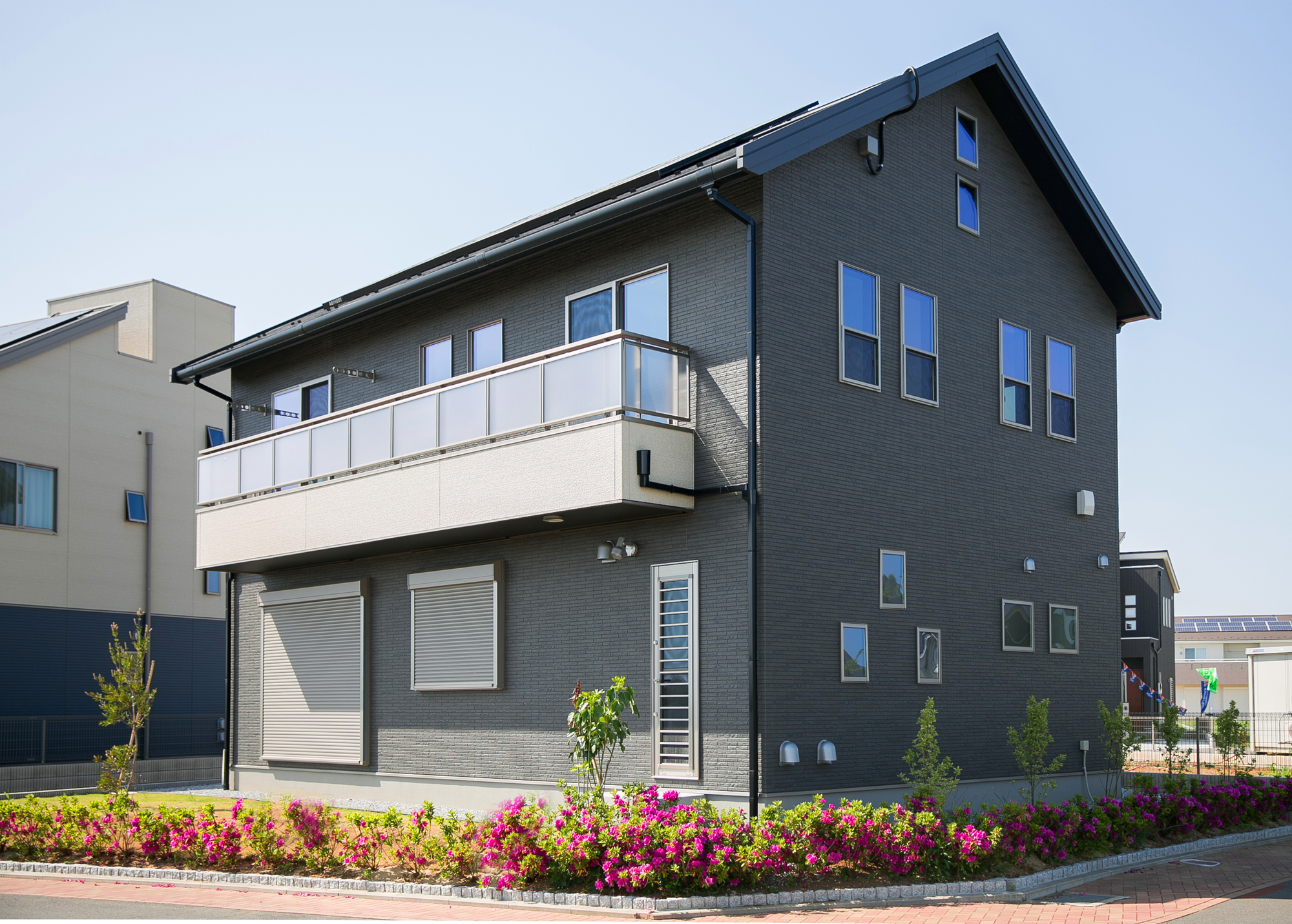 失敗しないために！新築一戸建てに駐車場をつくるなら確認したいこと - メタ住宅展示場