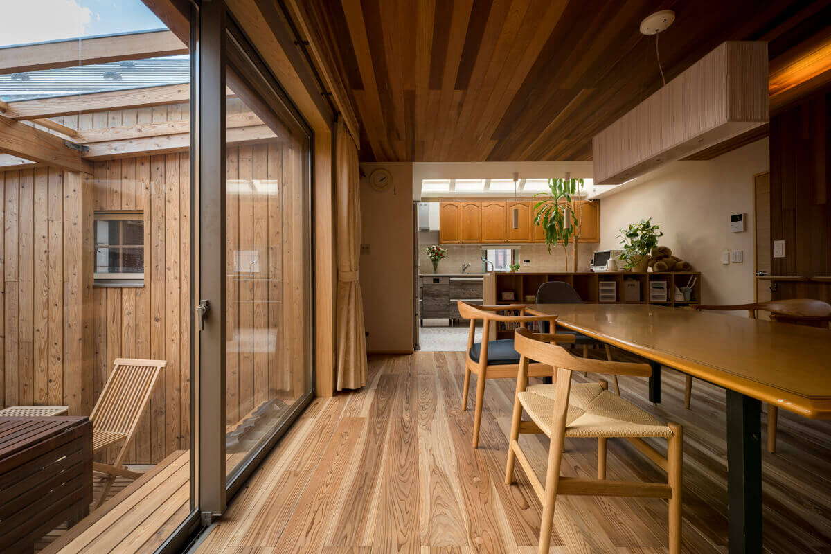 事例＆インタビュー掲載！建築士夫妻の自邸プロジェクト8LOGRENOVE NOW! リノベーション現場レポート名古屋・東京・埼玉でリノベーション ・店舗デザインをするならエイトデザイン